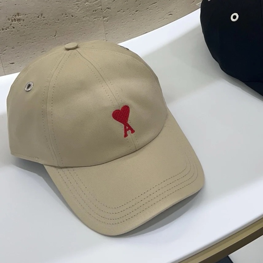 AMI DE COEUR EMBROIDERY CAP